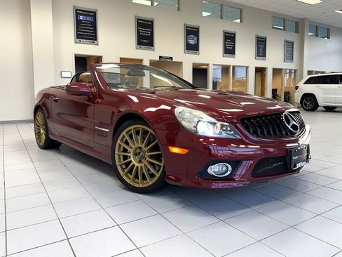 Used 2011 Mercedes-Benz SL 550 image 45