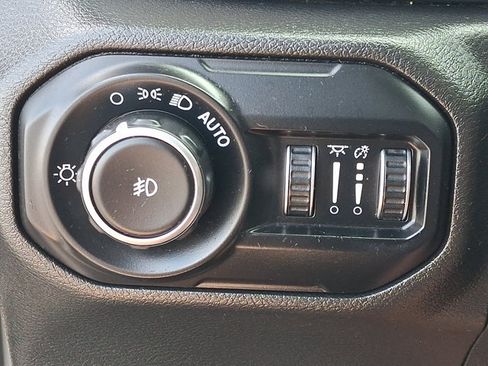 Used 2021 Jeep Wrangler 4WD Unlimited Willys image 26