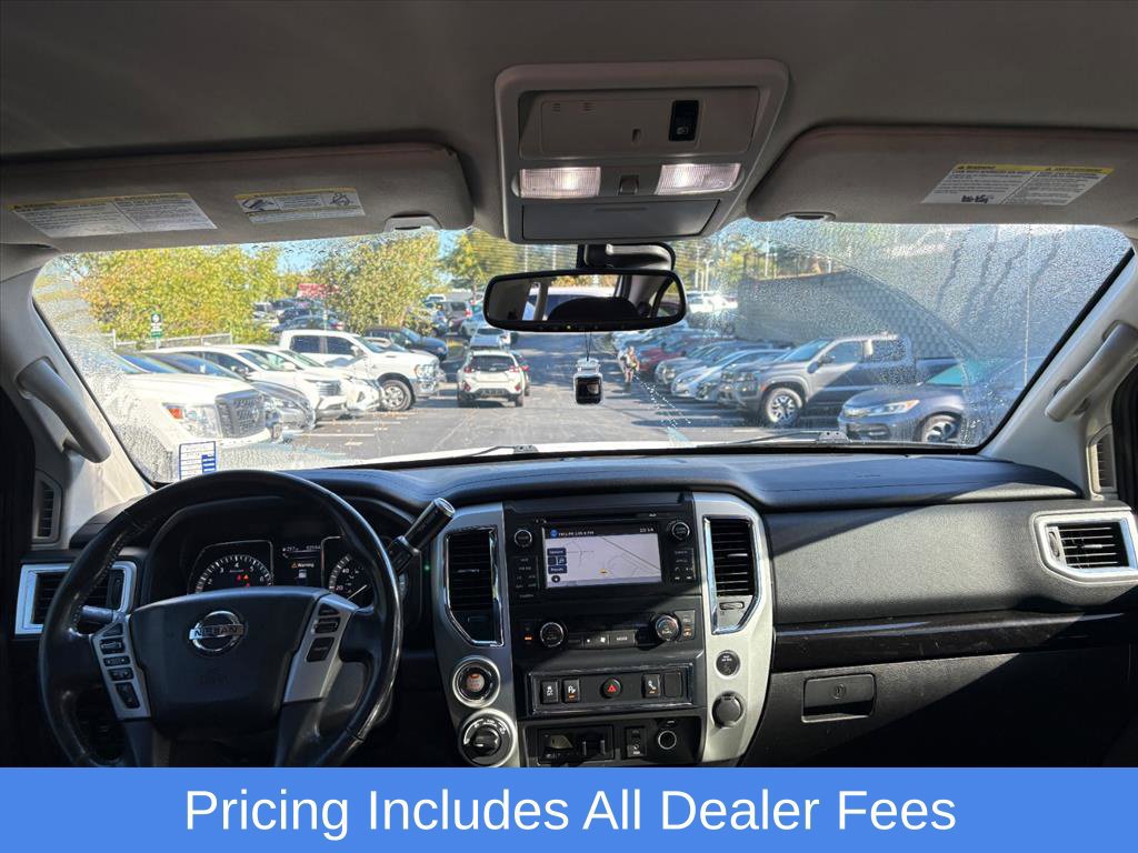 Used 2018 Nissan Titan SV w/ SV Convenience Package AWD/4WD image 7