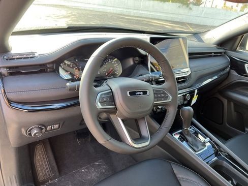 New 2026 Jeep Compass Limited image 9