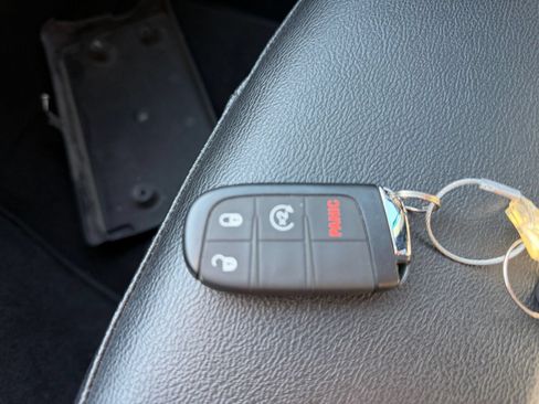 Used 2025 Jeep Compass Limited AWD/4WD image 25