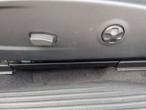 Used 2021 Dodge Challenger SXT w/ Blacktop Package image 17