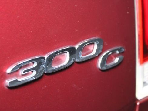 Used 2016 Chrysler 300 C image 7