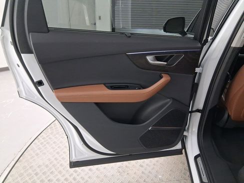 Certified 2024 Audi Q7 3.0T Premium Plus image 27