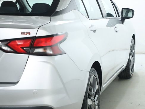 Used 2024 Nissan Versa SR image 44