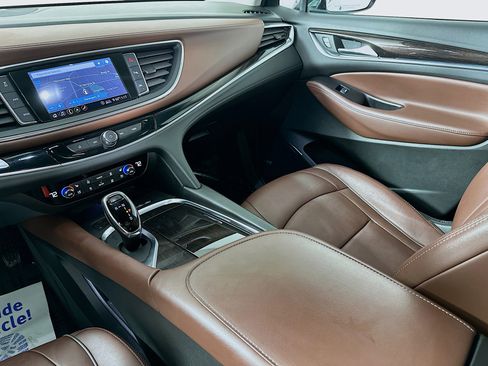 Used 2020 Buick Enclave Avenir w/ Avenir Technology Package image 24