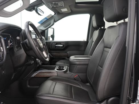 Used 2020 GMC Sierra 3500 Denali w/ Denali Ultimate Package image 22