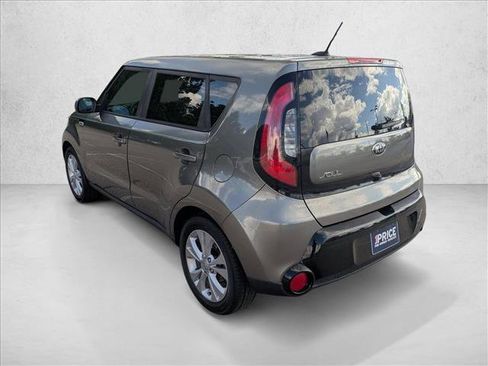 Used 2016 Kia Soul + FWD image 7