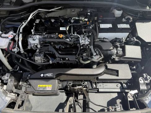 Used 2023 Toyota Corolla Cross XLE FWD image 22