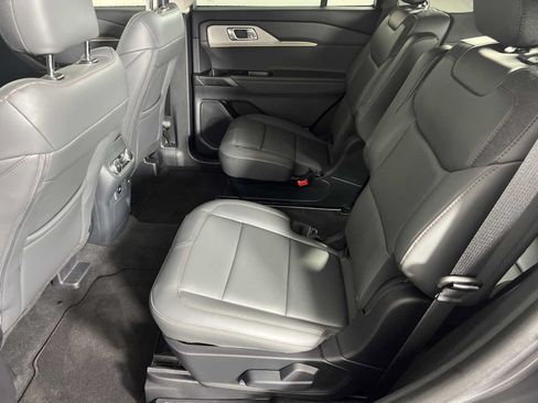 Used 2026 Ford Explorer Active w/ Active Comfort Package AWD/4WD image 14