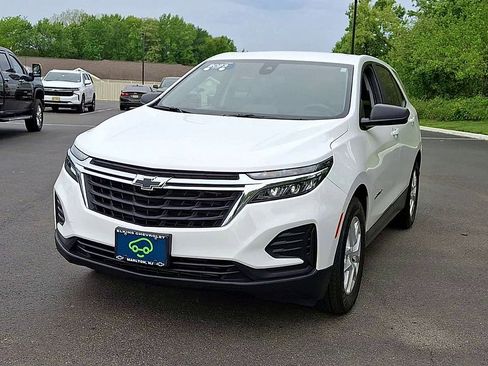 Certified 2023 Chevrolet Equinox LS w/ LS Convenience Package FWD image 6