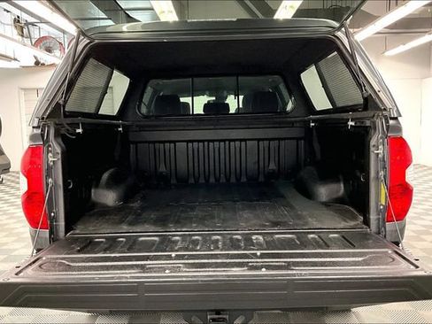 Used 2020 Toyota Tundra Limited w/ Limited Premium Package AWD/4WD image 33