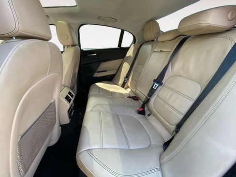 Used 2017 Jaguar XE Prestige RWD image 13