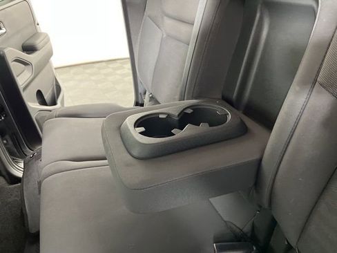 Used 2024 Nissan Frontier SV image 41