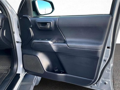 Certified 2021 Toyota Tacoma TRD Sport w/ Technology Package image 28