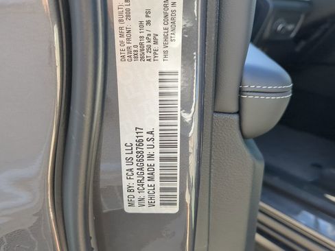 New 2025 Jeep Grand Cherokee Laredo X w/ Luxury Tech Group I image 27