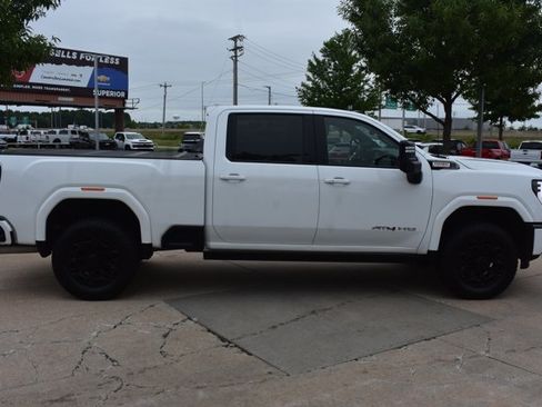 Used 2024 GMC Sierra 2500 AT4 w/ AT4 Premium Plus Package AWD/4WD image 4