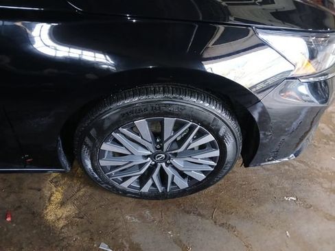 Used 2025 Nissan Altima 2.5 SV FWD image 9