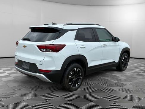 Used 2023 Chevrolet TrailBlazer LT FWD image 3