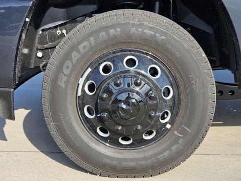 New 2026 RAM 3500 Limited AWD/4WD image 13