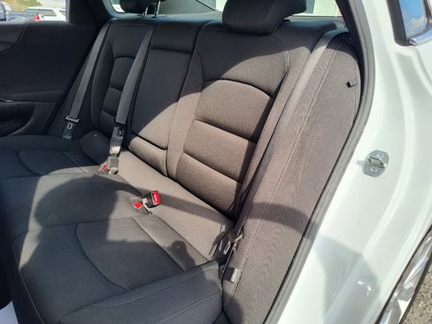 Used 2023 Chevrolet Malibu LT image 24