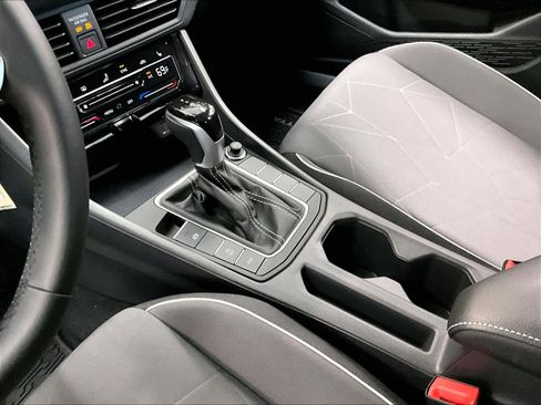 Used 2025 Volkswagen Jetta Sport image 19