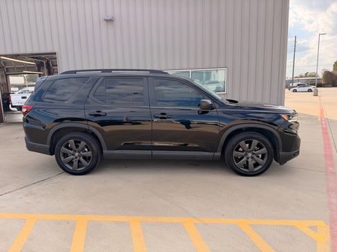 Certified 2023 Honda Pilot Sport image 9