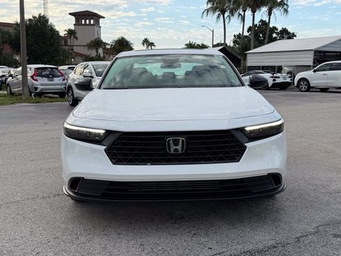 Used 2025 Honda Accord SE image 3