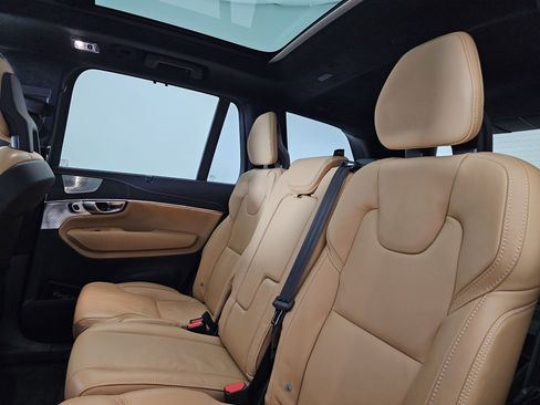 Used 2022 Volvo XC90 T6 Inscription w/ Lounge Package image 23