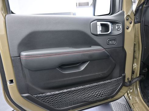 Used 2026 Jeep Wrangler Unlimited Rubicon image 16