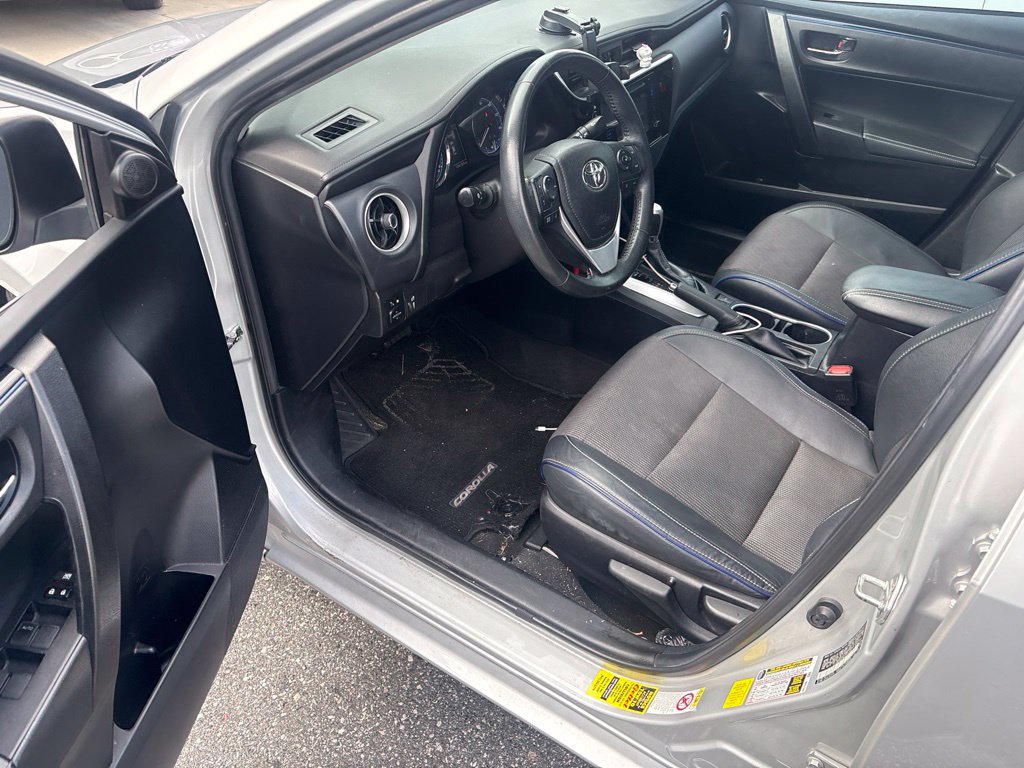 Used 2019 Toyota Corolla SE FWD image 24