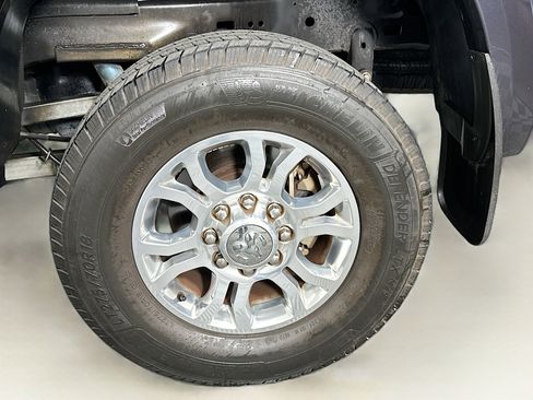 Used 2017 RAM 2500 Laramie w/ Off Road Package image 11