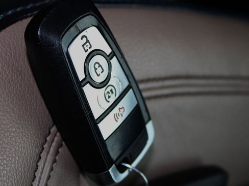 Used 2021 Ford Bronco Wildtrak image 34