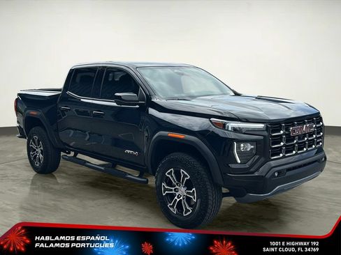 Used 2025 GMC Canyon AT4 w/ Technology Plus Package AWD/4WD image 8