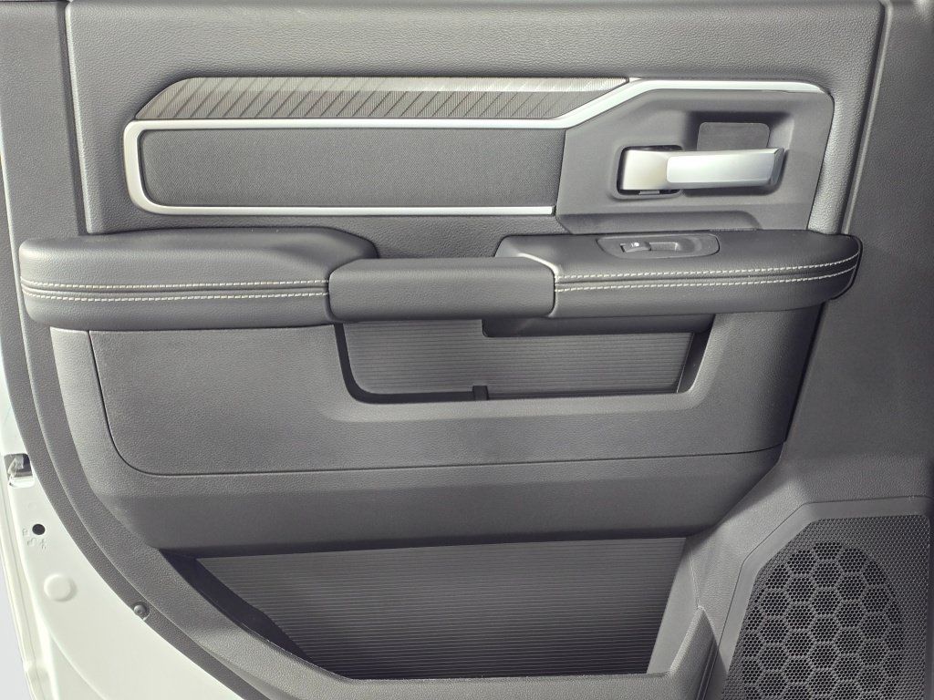 New 2026 RAM 2500 Big Horn AWD/4WD image 42