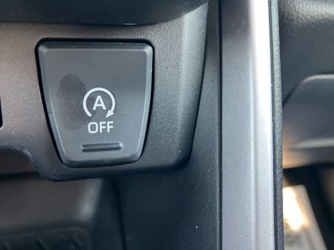 Used 2021 Toyota RAV4 XLE Premium image 24