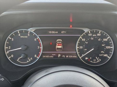 Used 2024 Nissan Rogue SV image 11