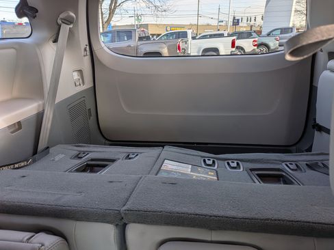 Used 2019 Toyota Sienna XLE Premium image 13
