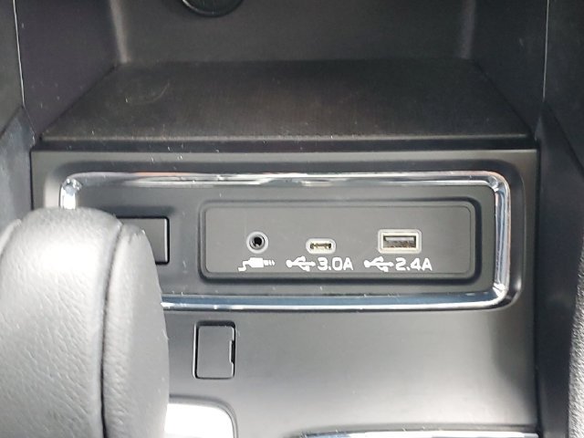 Used 2024 Subaru Ascent Limited w/ Technology Package AWD/4WD image 30