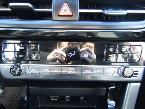 Used 2024 Kia Seltos S image 30