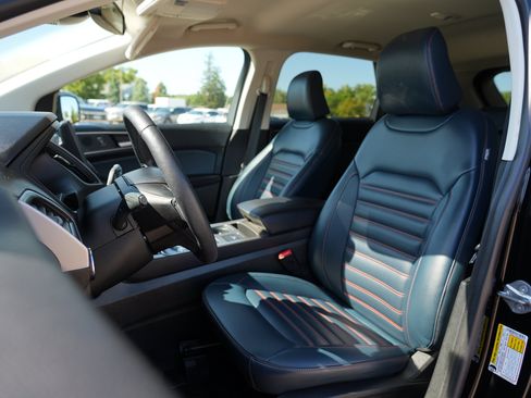 Used 2024 Ford Edge SEL w/ Sport Appearance Package AWD/4WD image 14