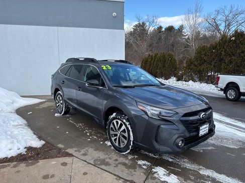 Used 2023 Subaru Outback Premium image 1