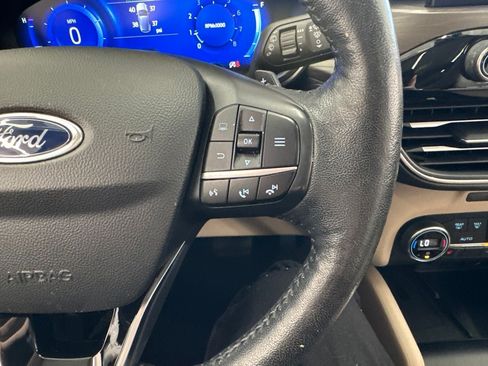 Used 2020 Ford Escape Titanium w/ Titanium Premium Package 2.0 AWD/4WD image 21