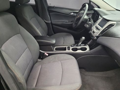 Used 2018 Chevrolet Cruze LS FWD image 21