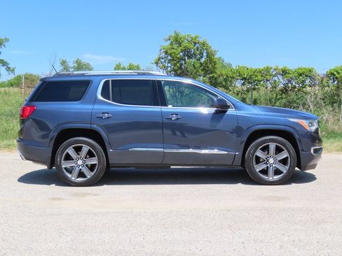 Used 2019 GMC Acadia Denali w/ Technology Package AWD/4WD image 2