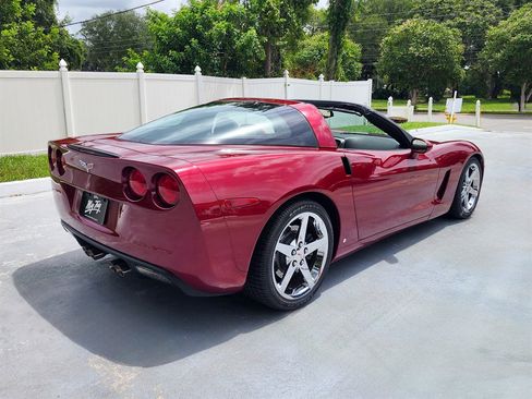 Used 2007 Chevrolet Corvette Coupe w/ Preferred Equipment Group RWD image 8