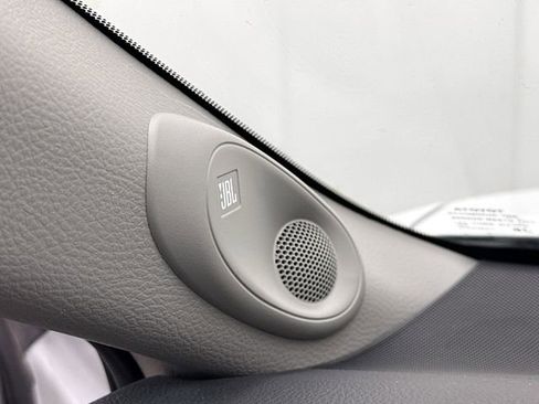 Used 2022 Toyota Camry XLE w/ Navigation Upgrade Package image 19