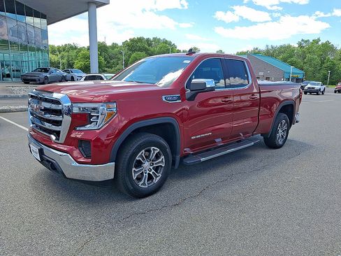 Used 2019 GMC Sierra 1500 SLE w/ SLE Value Package AWD/4WD image 8