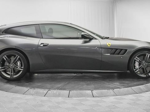Used 2018 Ferrari GTC4Lusso V12 image 11