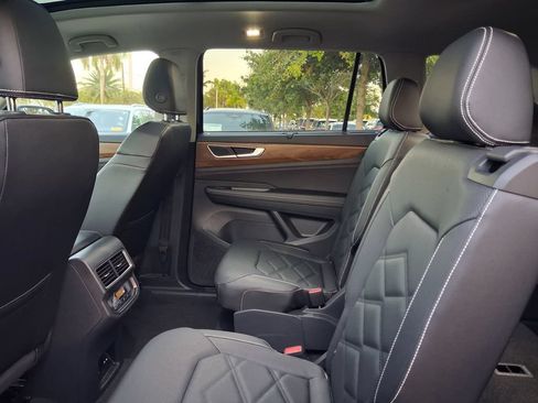 New 2026 Volkswagen Atlas SE FWD image 5